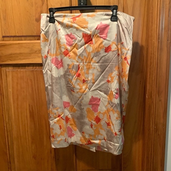 Ann Taylor Floral Print Silk Skirt - Picture 2 of 5